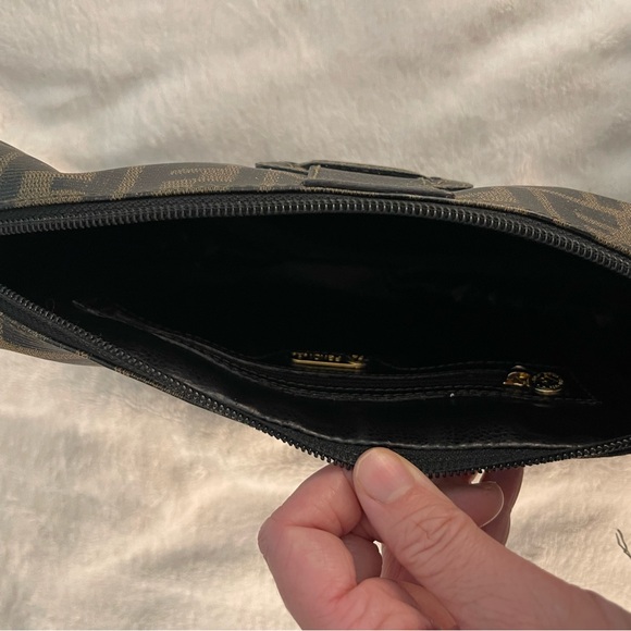 RARE VINTAGE FENDI POCHETTE ZUCCA BAGUETTE BAG - Picture 5 of 10